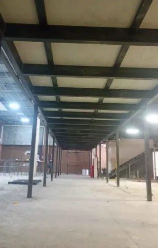 Mezanino metálico