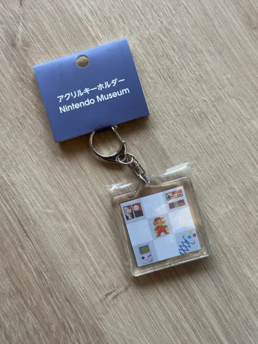 Chaveiro Acrílico Nintendo Museum (Japão) - Novo/Original