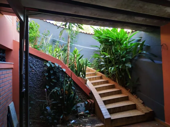 Sobrado com 03 dormitórios para venda e locação, 200m² no bairro Vila Marina - Santo André