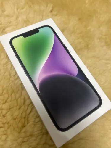 Caixa iPhone 14 com chave de chip 