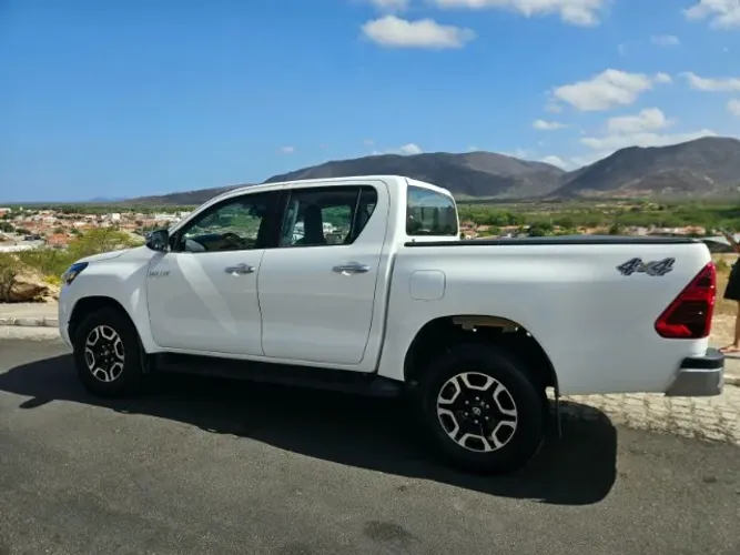 Toyota Hilux CD 4X4 2.8 Diesel Mec. 2024