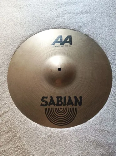 ## Prato de bateria Sabian AA Thin Crash 17, liga B20, top, excelentes condições (uni 2)