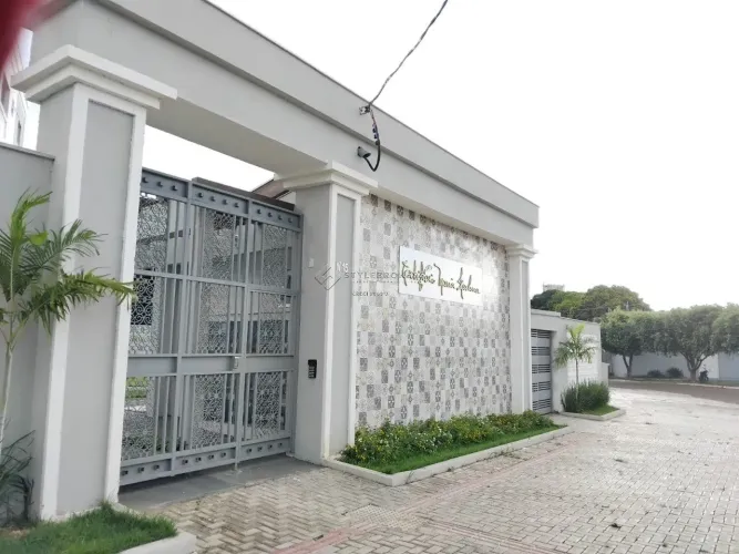 Apartamento no condomínio Maria Helena com gardem
