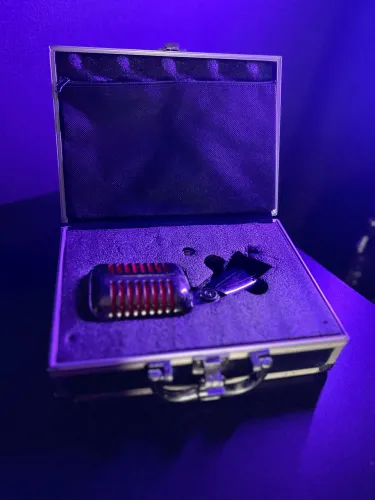 Microfone vintage arcano 