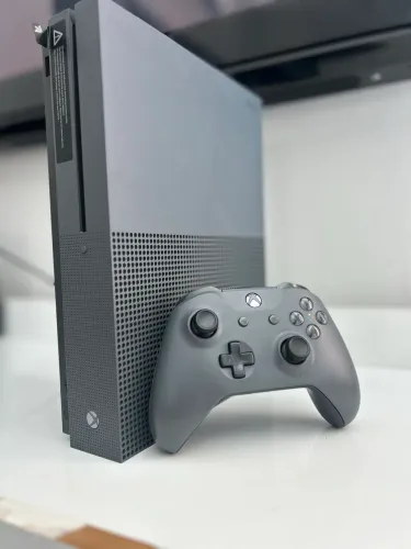 Xbox one s edição limitada cinza-tempestade