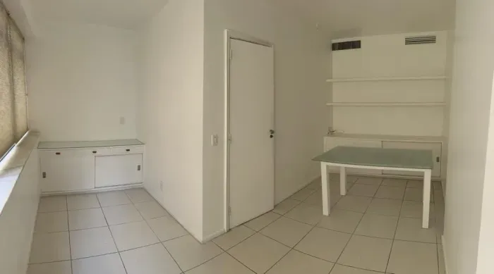 OPORTUNIDADE DE VENDA SALA COMERCIAL EM IPANEMA!!! SALA COM 25M2 !!! ÓTIMA LOCALIZAÇÃO!!!