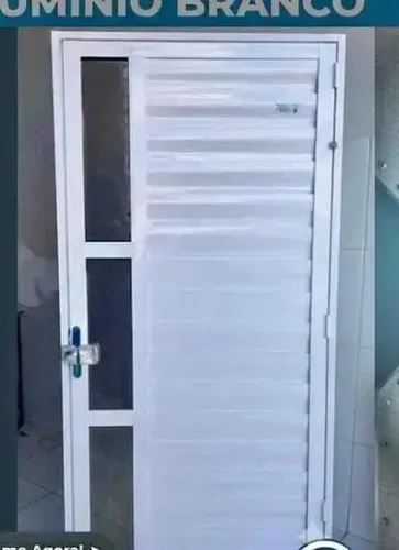 Portão alumínio branco e janela de correr