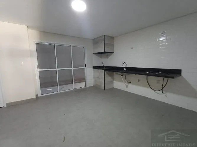 VENDO SOBRADO NOVO NA VILA CARRÃO