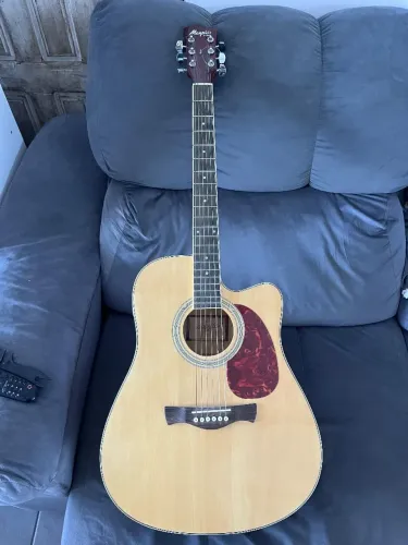 Vendo violão seminovo!