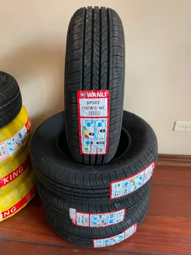 Pneus 175 75 13 NOVOS 