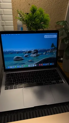 MacBook Air m1 8/256GB