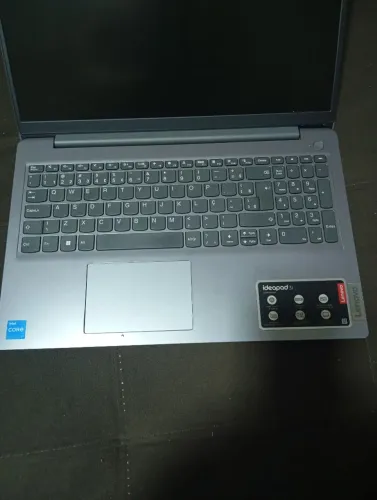Notebook Lenovo i3 11ª Geração/Memória Ram 8gb/SSD 256/Aceito cartão até 18