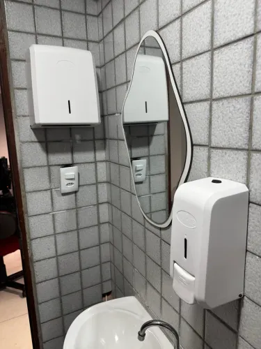Conjunto de banheiro para comércio