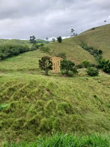 SÍTIO À VENDA  48,4 HECTARES EM JAMBEIRO/SP