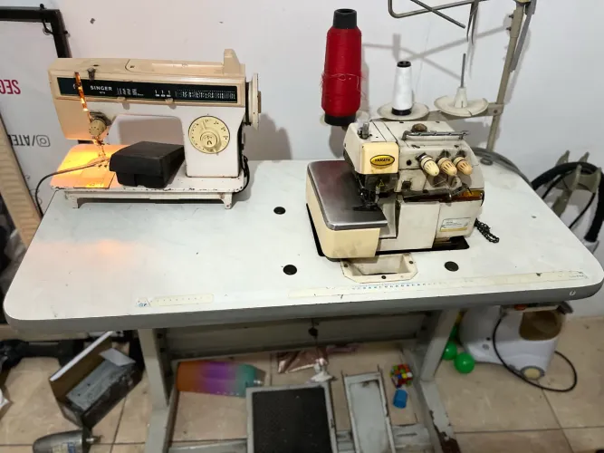 Vendo Marquina de costura. Overloque