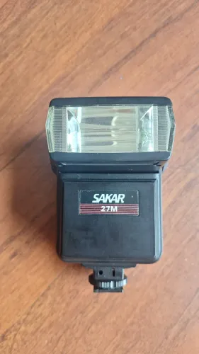 Flash de máquina fotográfica Sakar 27 m