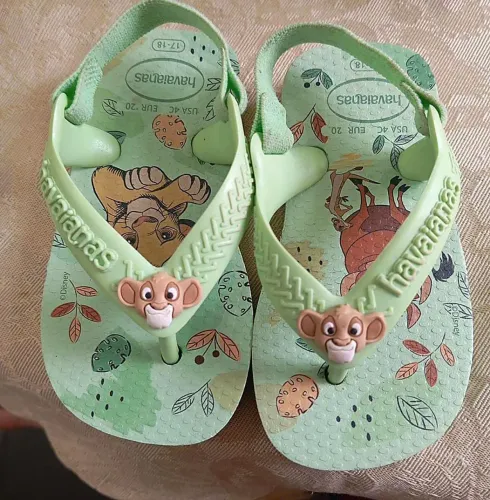 Chinelo havaianas rei leão de bebê 17/18