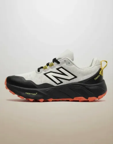 Tênis New Balance Hierro V9 ( importado )