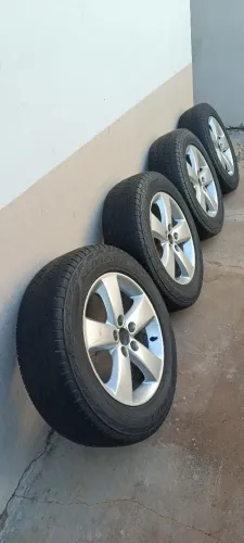 Rodas aro 17 5 furos x 114,3mm + pneus
