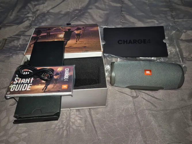 Jbl charge 4 cinza