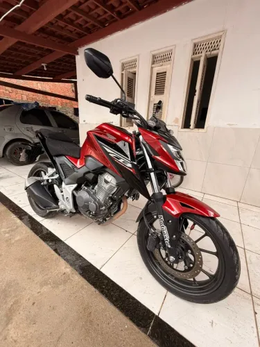 cb 300f Twister único dono