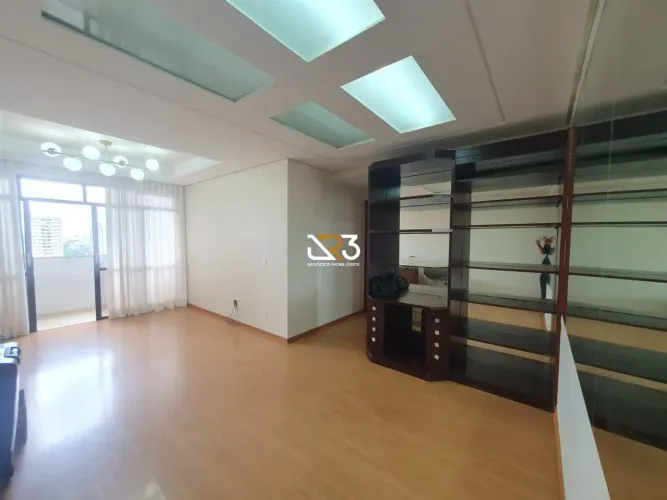 Apartamento para locação no Edifício Mundo Novo com 3 quartos no Centro de Londrina
