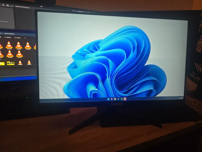 Monitor Ozone 240hz LEIA O ANUNCIO