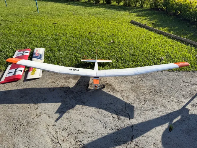 Aeromodelo Planador elétrico 