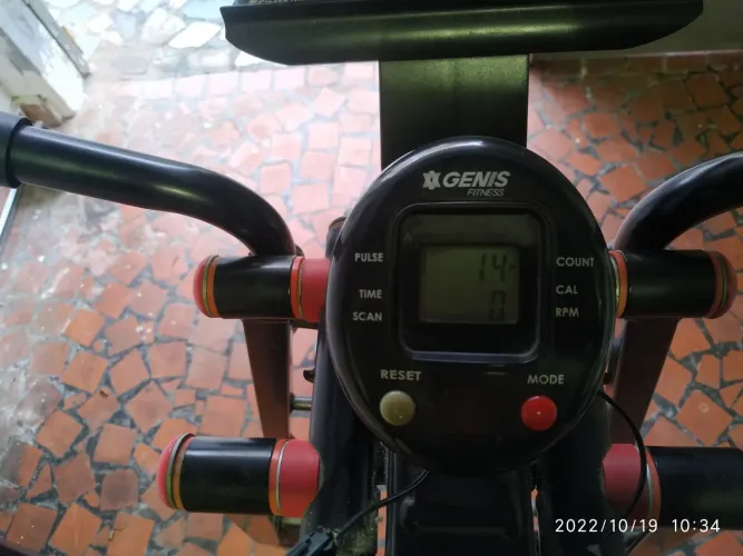Simulador de caminhada GENIS