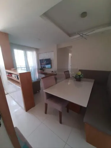 APARTAMENTO NO CONDOMÍNIO MÉRITO BARRETO - 48M², 2 QUARTOS E 1 VAGA NA GARAGEM