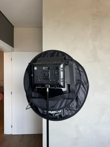 Painel Led Profissional YN600L II + softbox + tripé 