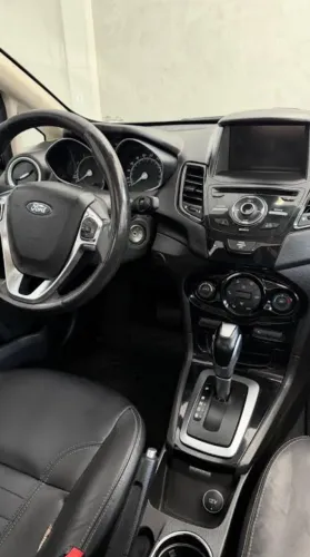 Ford Fiesta Sedan 1.6 16V Flex Aut. 2015