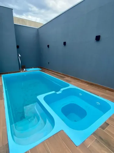 CASA MOBILIADA,VAGAS P/12 VEÍCULOS