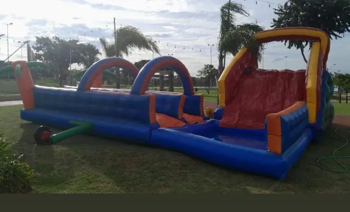 Locação de brinquedos infantis infláveis