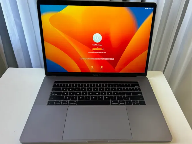 MacBook Pro TouchBar 15pol