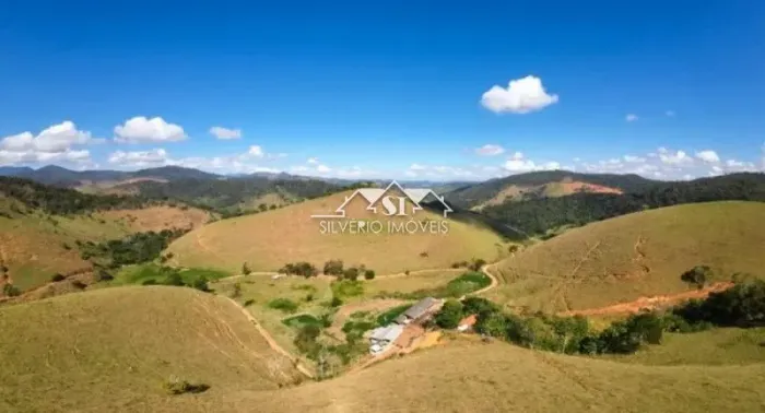 Fazenda- São Sebastião Do Alto, Centro