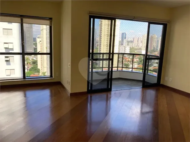 Apartamento para alugar com 3 quartos, sendo 1 suíte, no condomínio Indiana Park, São Paul