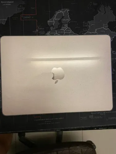 Macbook Air 2022 novinho !!