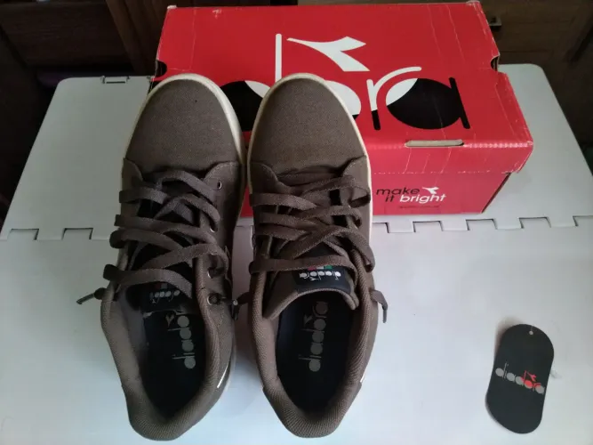 Tênis Diadora N.38