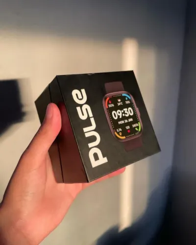Smartwatch Pulse da WearZone aprova d'água