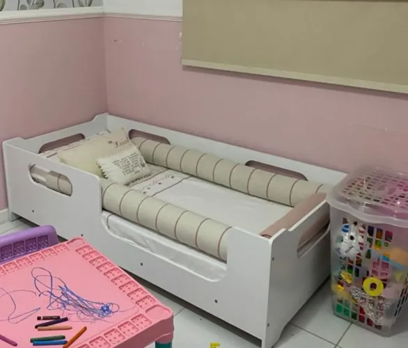 Cama infantil Montessoriana com colchão