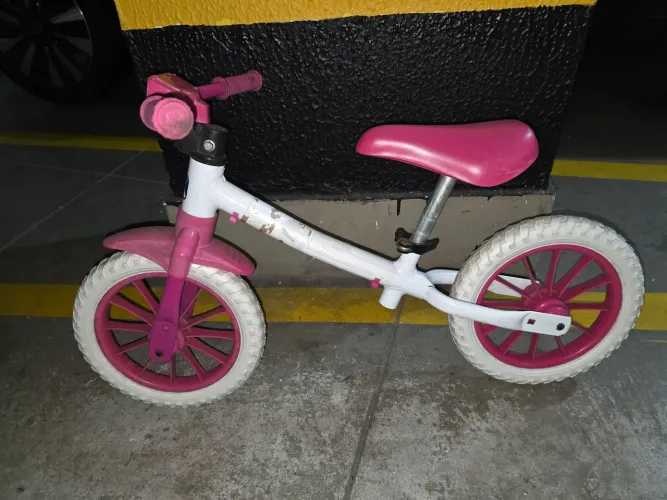 Bicicleta de Equilíbrio Feminina