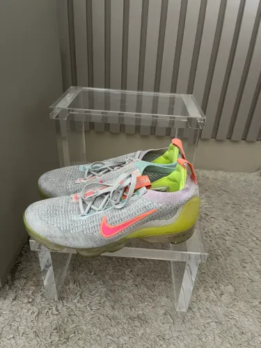 Tênis Nike Air VaporMax, tamanho 36. Impecável