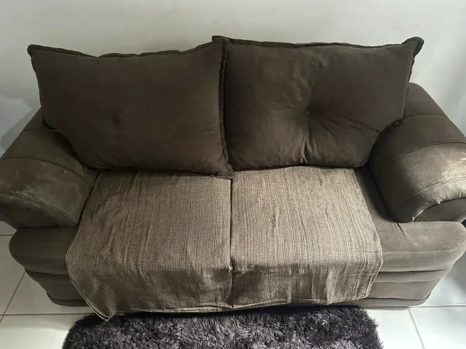 Sofá usado 2 lugares