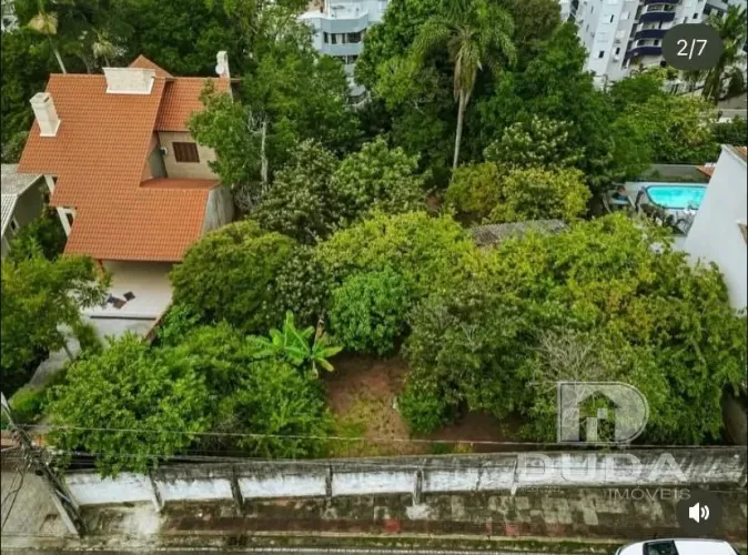 Terreno à venda em Coqueiros, Florianópolis