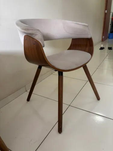 Cadeira de jantar de madeira maciça estofado bege 