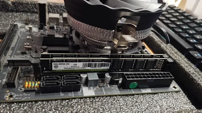 (ACEITO PROPOSTAS) KIT placa mae H61 + I5 3°geração + 16gb de RAM DDR3 + cooler