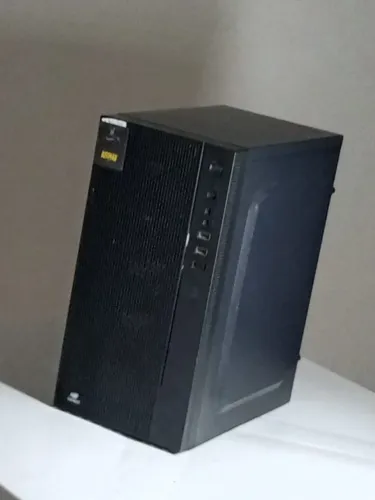 pc 4gb  ram intel core i3-2100 placa de video 1gb 460gb armazen.