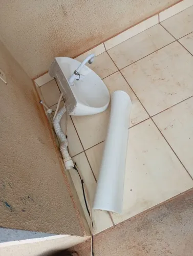 Pia para banheiro (lavatório com base)