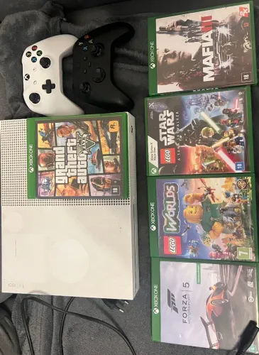 Vendo Xbox One S semi novo